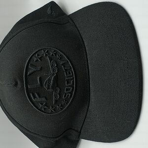 FLY SOCIETY  New Classic Black Snapback Hat/Cap